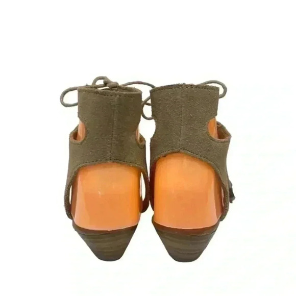 Women’s Minnetonka Wedge‎ Tan Suede Beaded Sandals, Worn Once, Size 6 - Picture 9 of 9